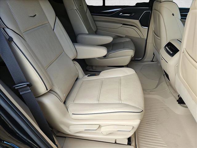 Used 2023 Cadillac Escalade Premium Luxury image 22