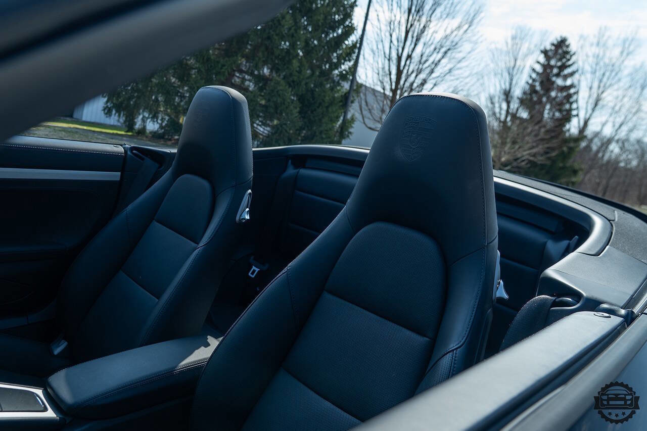 Used 2017 Porsche 911 Carrera S image 8