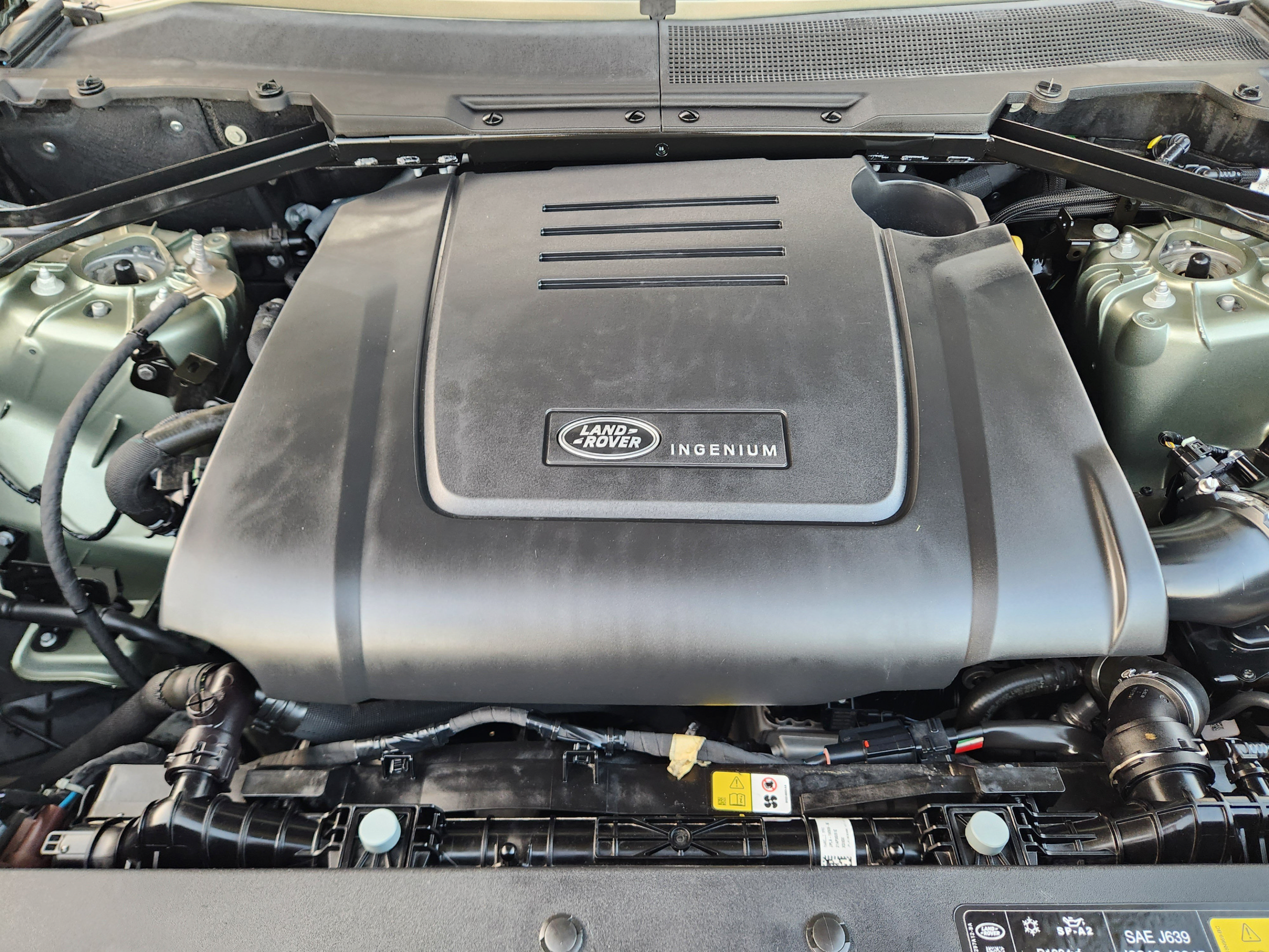 Certified 2023 Land Rover Defender 110 S AWD/4WD image 28