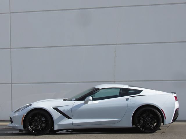 Used 2019 Chevrolet Corvette Stingray Coupe w/ 1LT RWD image 4