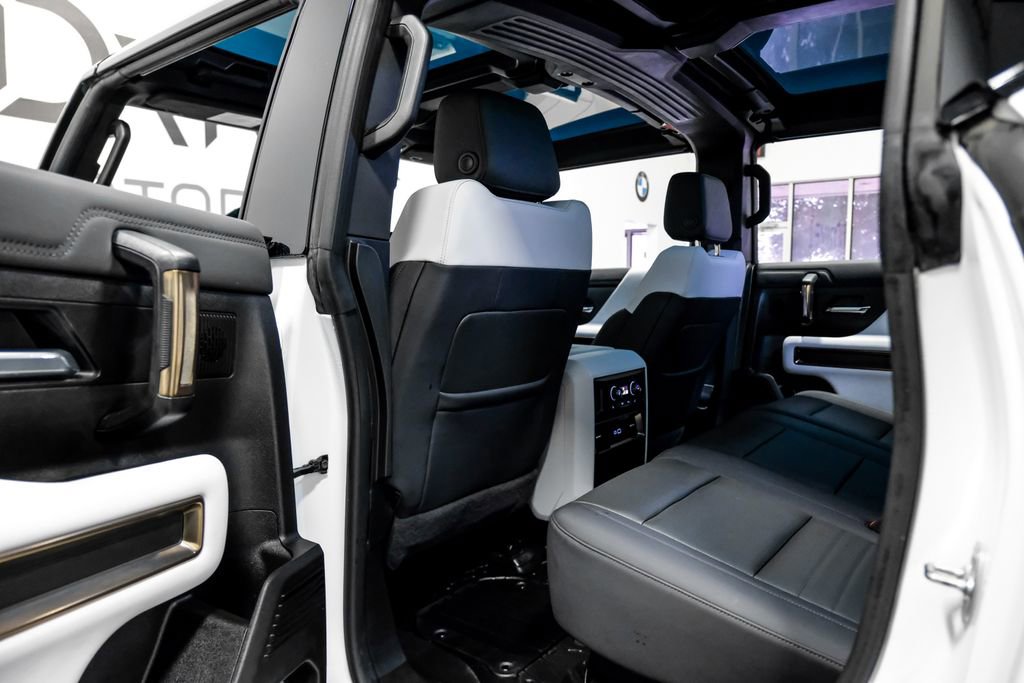 Used 2025 GMC Hummer EV 2X AWD/4WD image 40