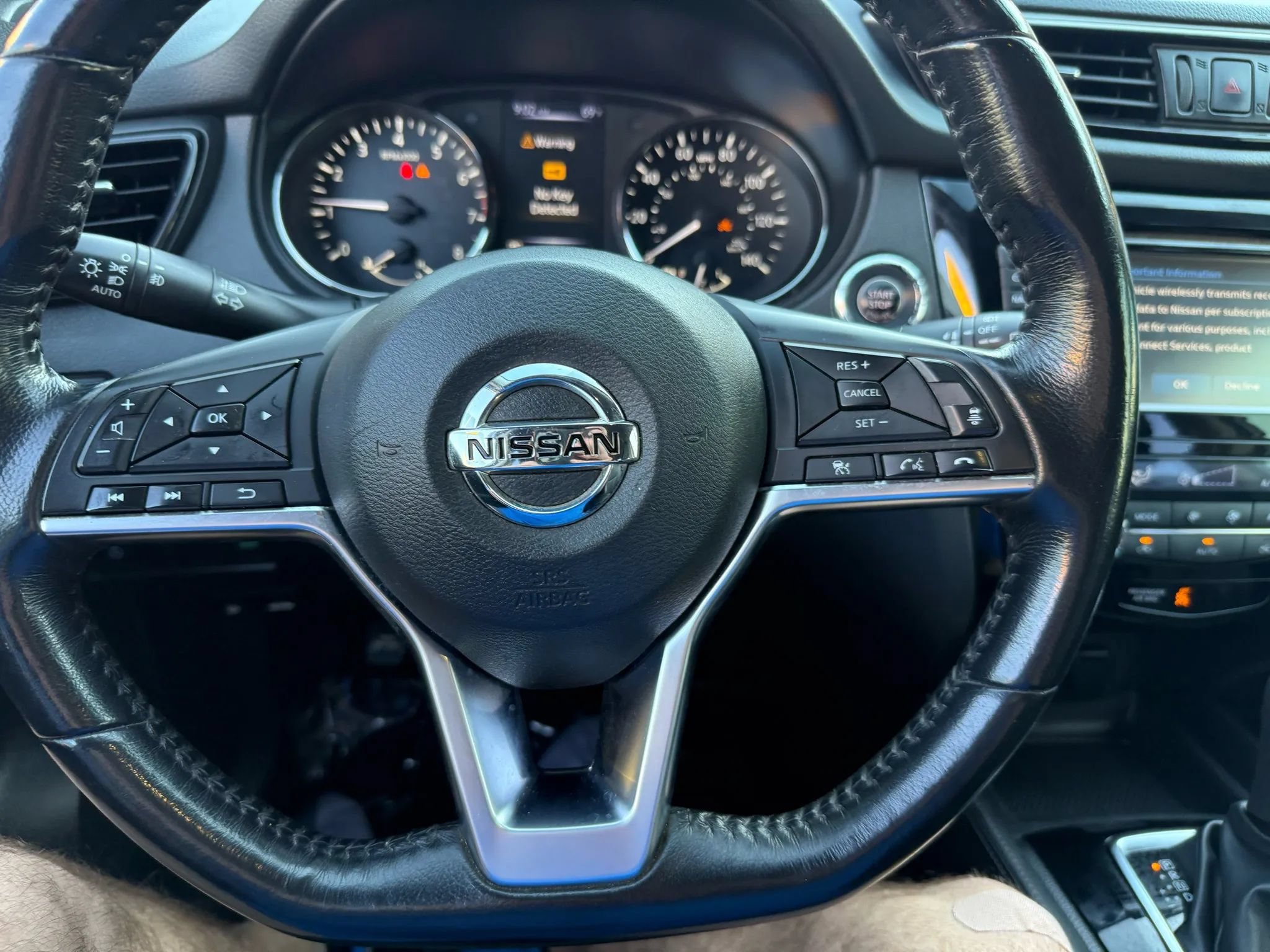 Used 2018 Nissan Rogue Sport SL FWD image 12