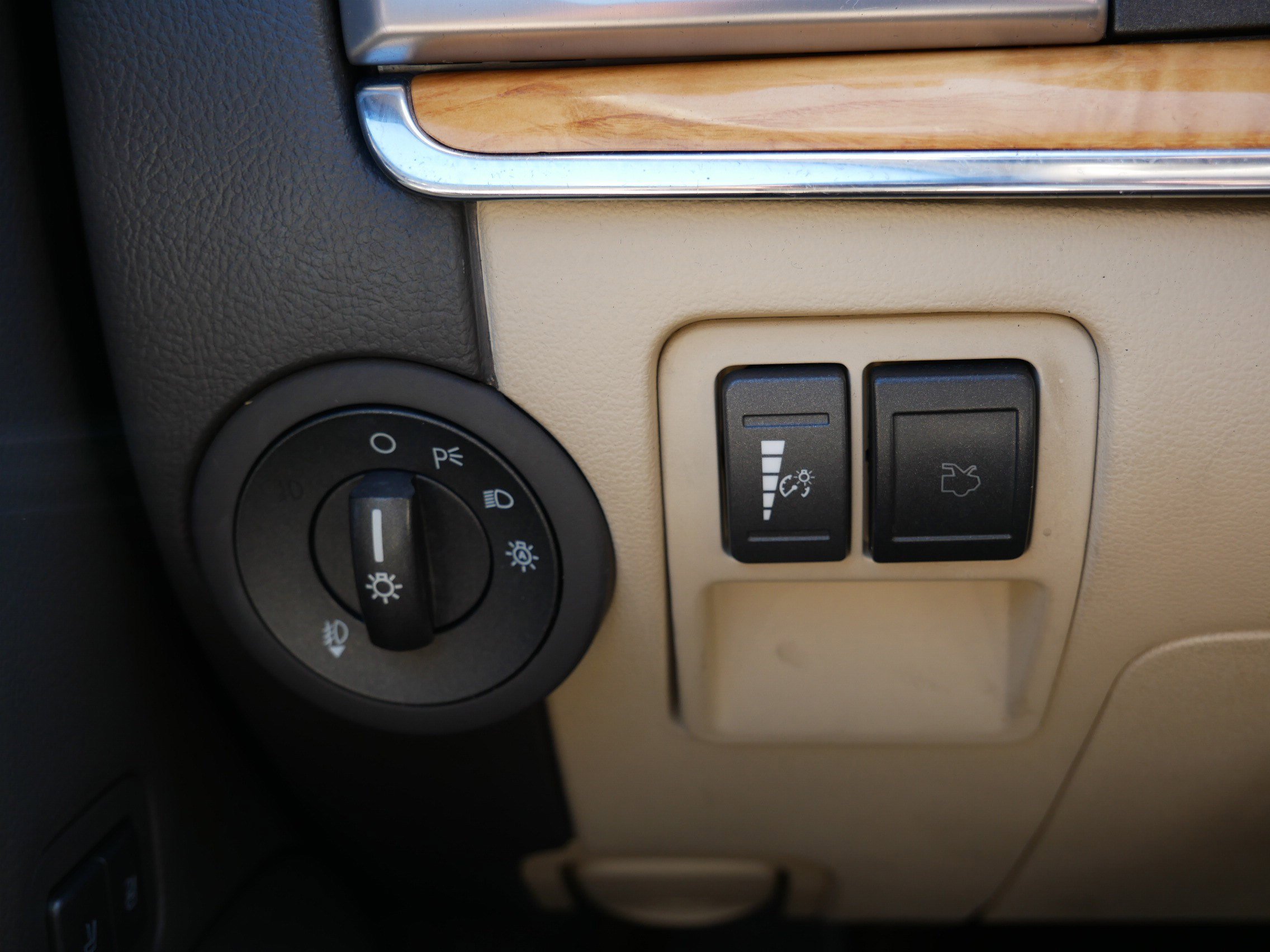 Used 2012 Lincoln MKZ FWD image 26