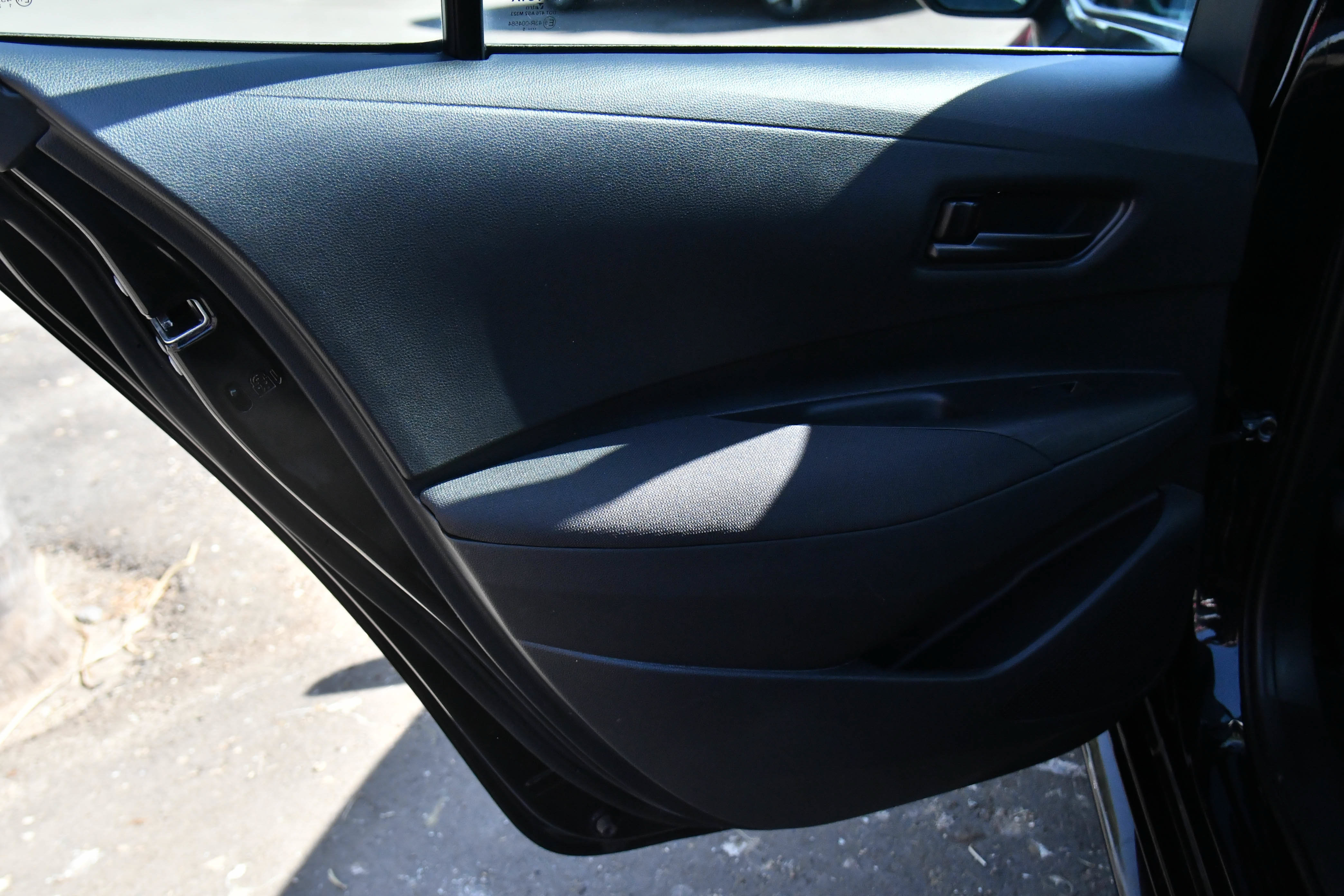 Used 2025 Toyota Corolla LE FWD image 33