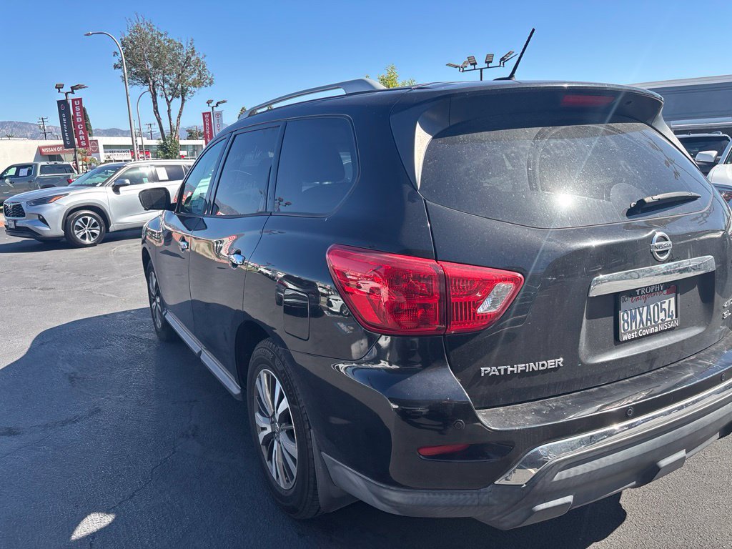 Used 2017 Nissan Pathfinder 4WD image 6