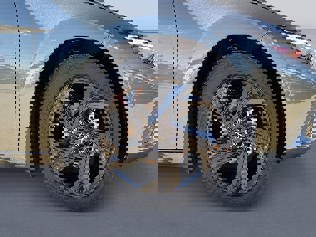 Used 2026 Hyundai Elantra Sport image 9