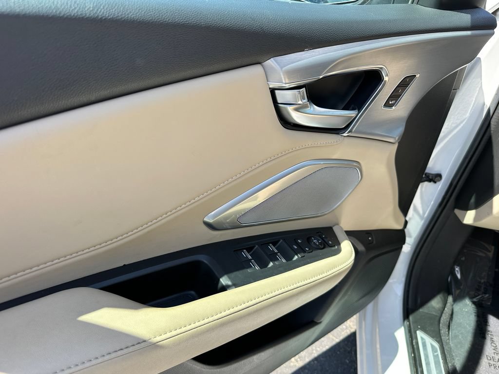 Used 2023 Acura RDX w/ Technology Package FWD image 24