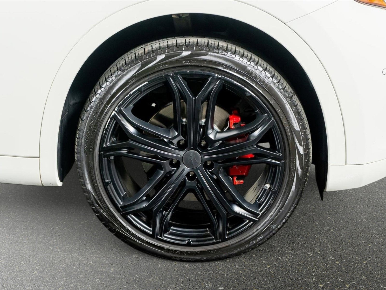 Used 2023 Maserati Levante GT AWD/4WD image 6