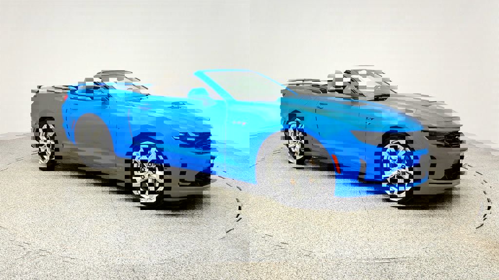 Used 2022 Chevrolet Camaro LT w/ Technology Package image 2