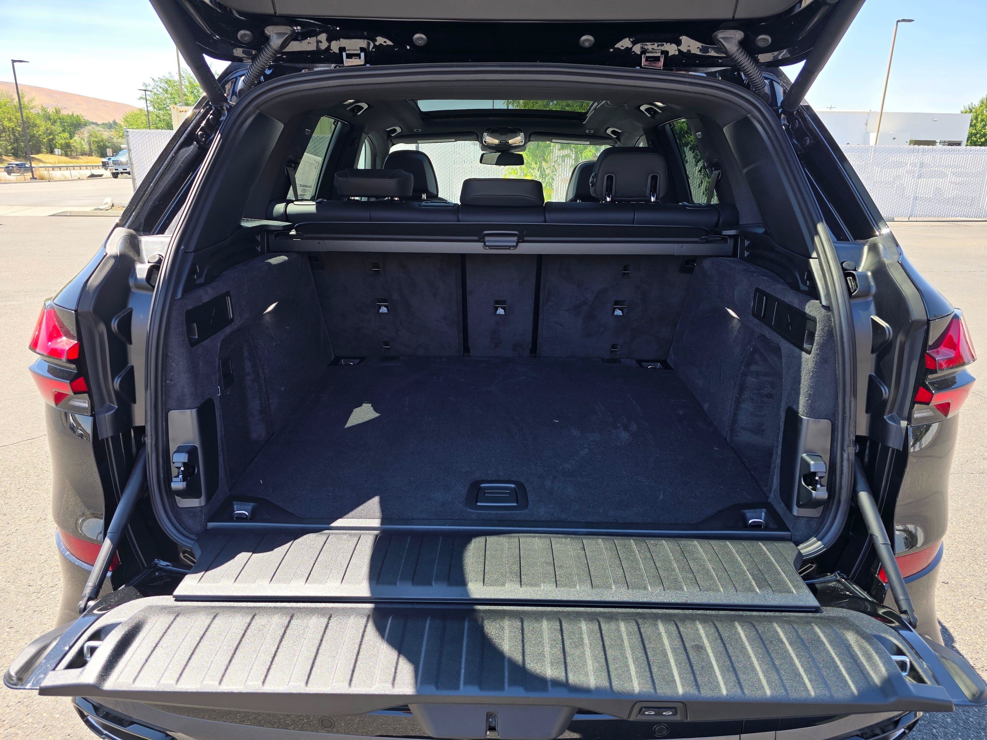 New 2026 BMW X5 xDrive40i w/ M Sport Package AWD/4WD image 29