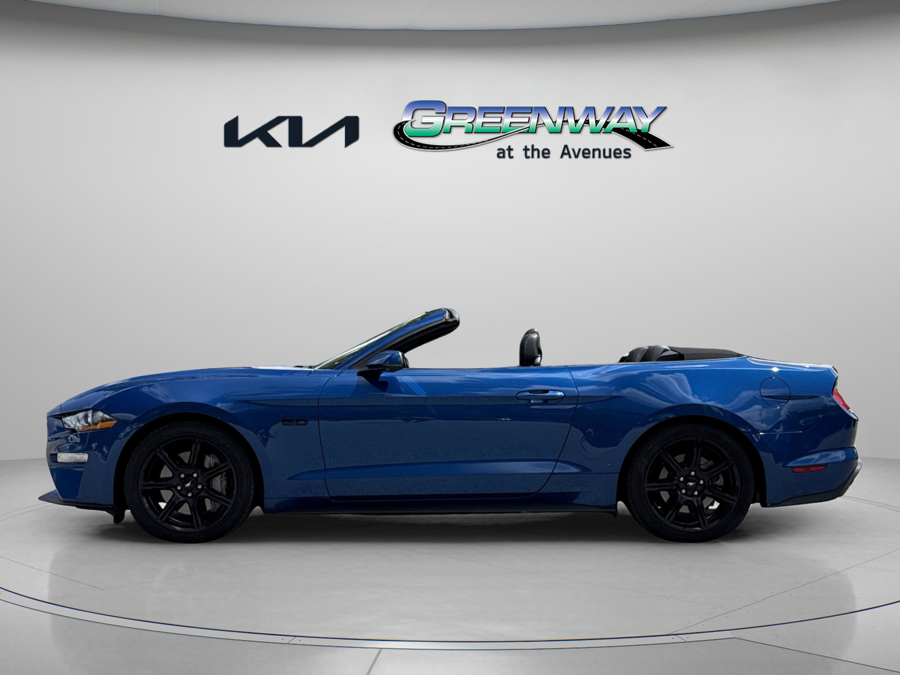 Used 2018 Ford Mustang GT Premium w/ Black Accent Package RWD image 4