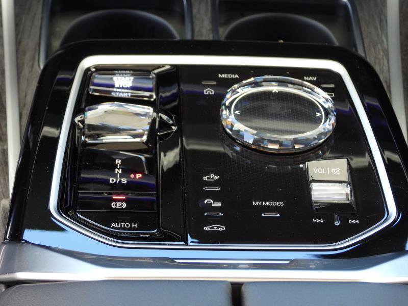 Used 2024 BMW 740i image 57