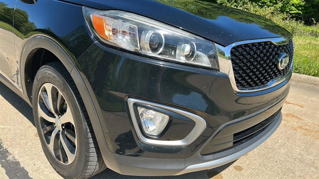 Used 2016 Kia Sorento EX AWD/4WD image 2