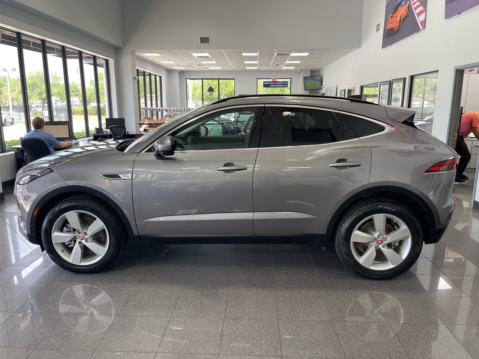 Used 2021 Jaguar E-PACE SE AWD/4WD image 2