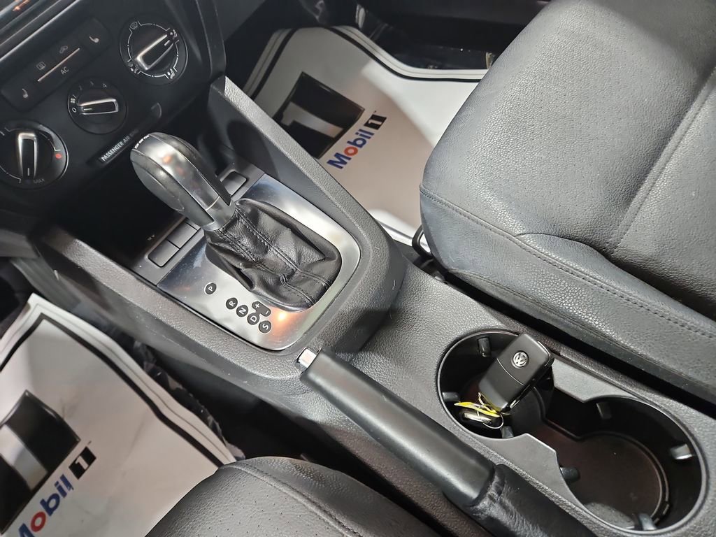 Used 2012 Volkswagen Jetta TDI FWD image 22