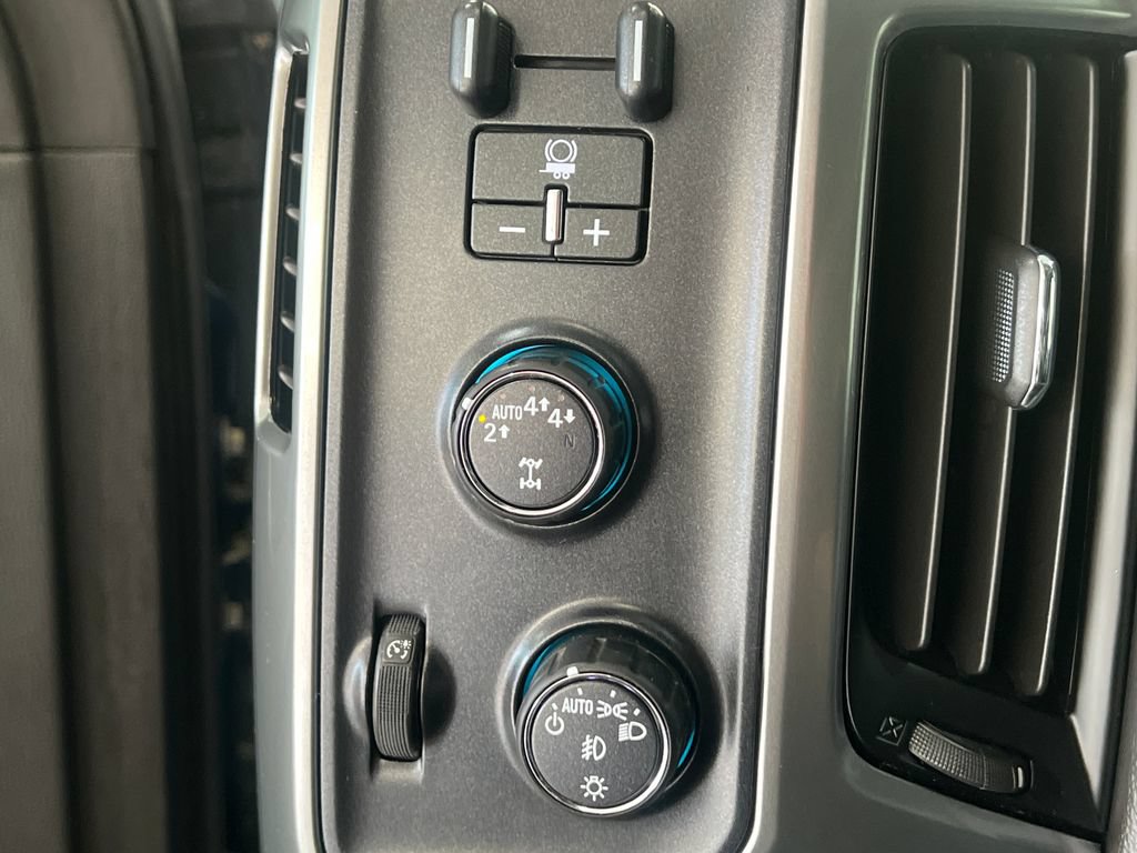 Used 2019 Chevrolet Silverado 1500 LT w/ All Star Edition AWD/4WD image 25