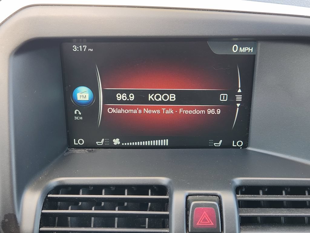 Used 2016 Volvo XC60 T5 Platinum FWD image 18