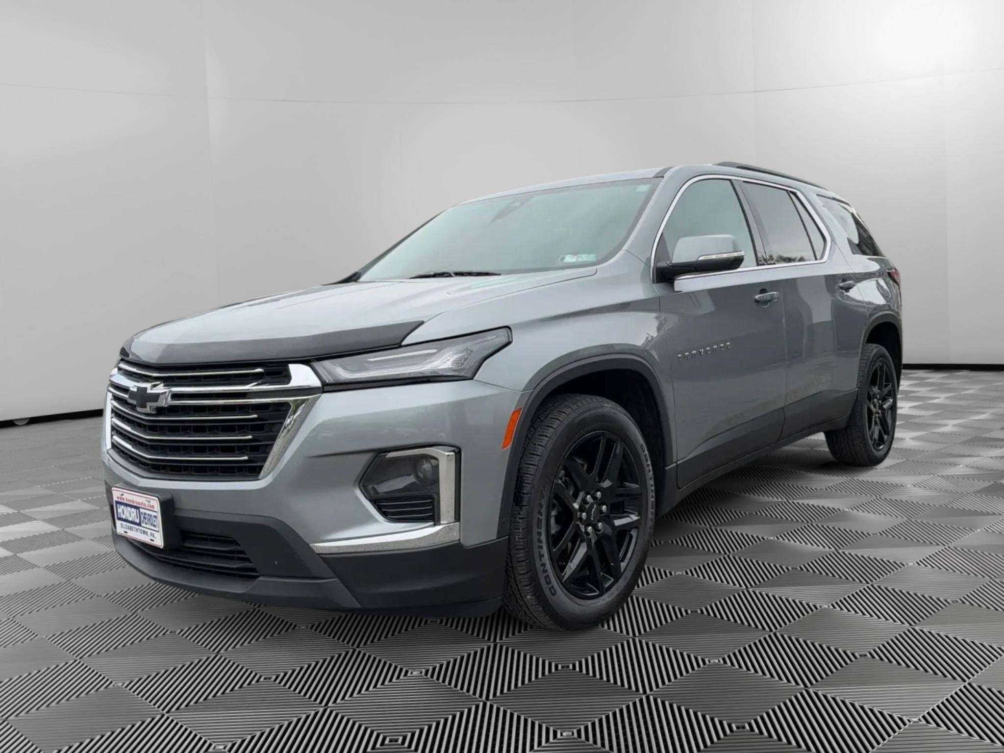 Used 2023 Chevrolet Traverse LT