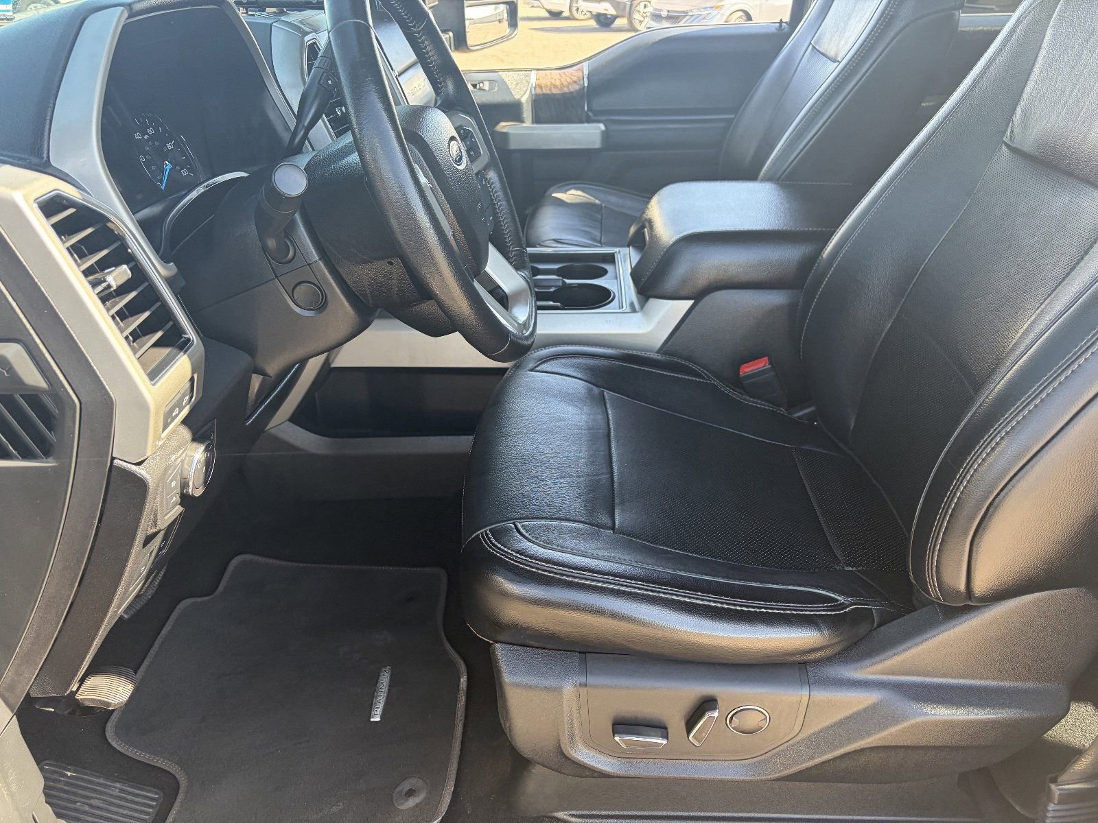 Used 2019 Ford F350 Lariat w/ Lariat Ultimate Package image 20