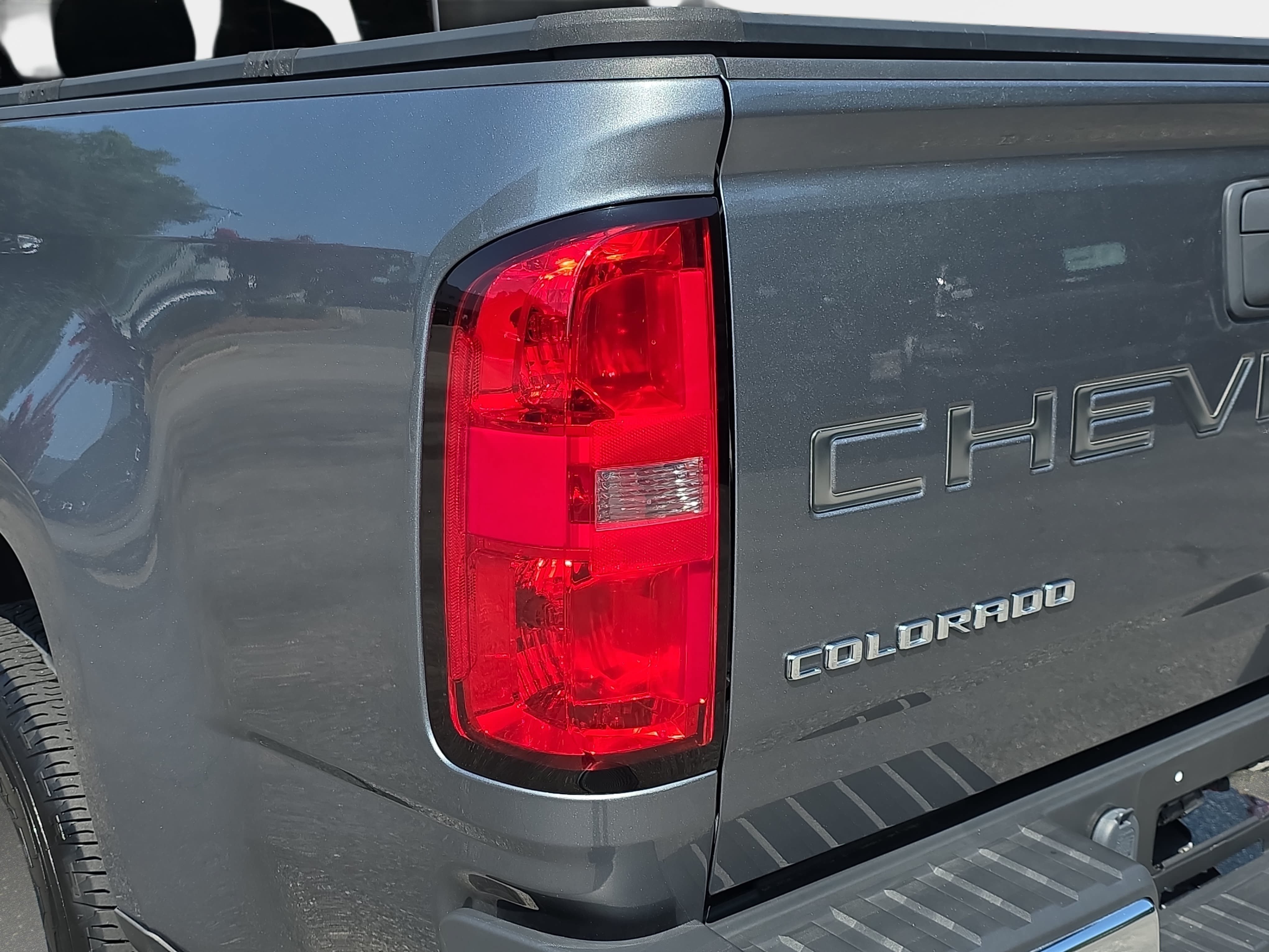 Used 2022 Chevrolet Colorado LT w/ Luxury Package RWD image 30