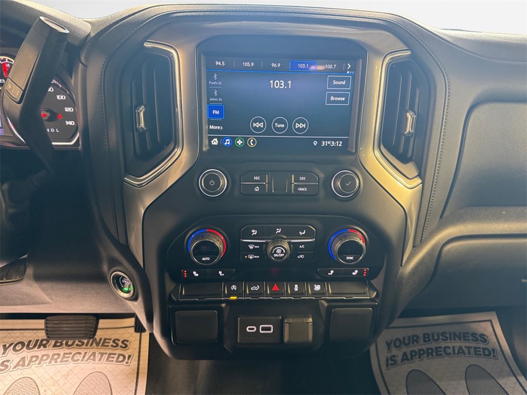 Used 2021 Chevrolet Silverado 1500 LT image 22