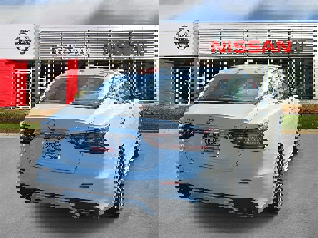 Certified 2023 Nissan Maxima SV w/ Floor Mat Group image 5