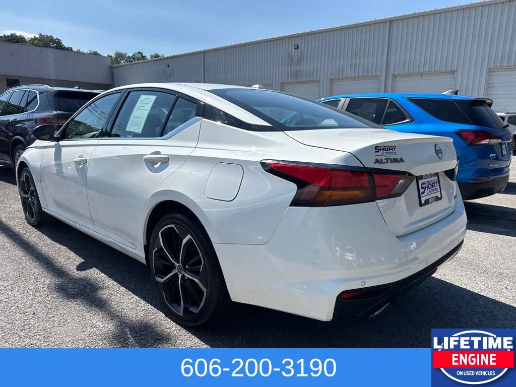 Used 2024 Nissan Altima 2.5 SR AWD/4WD image 9