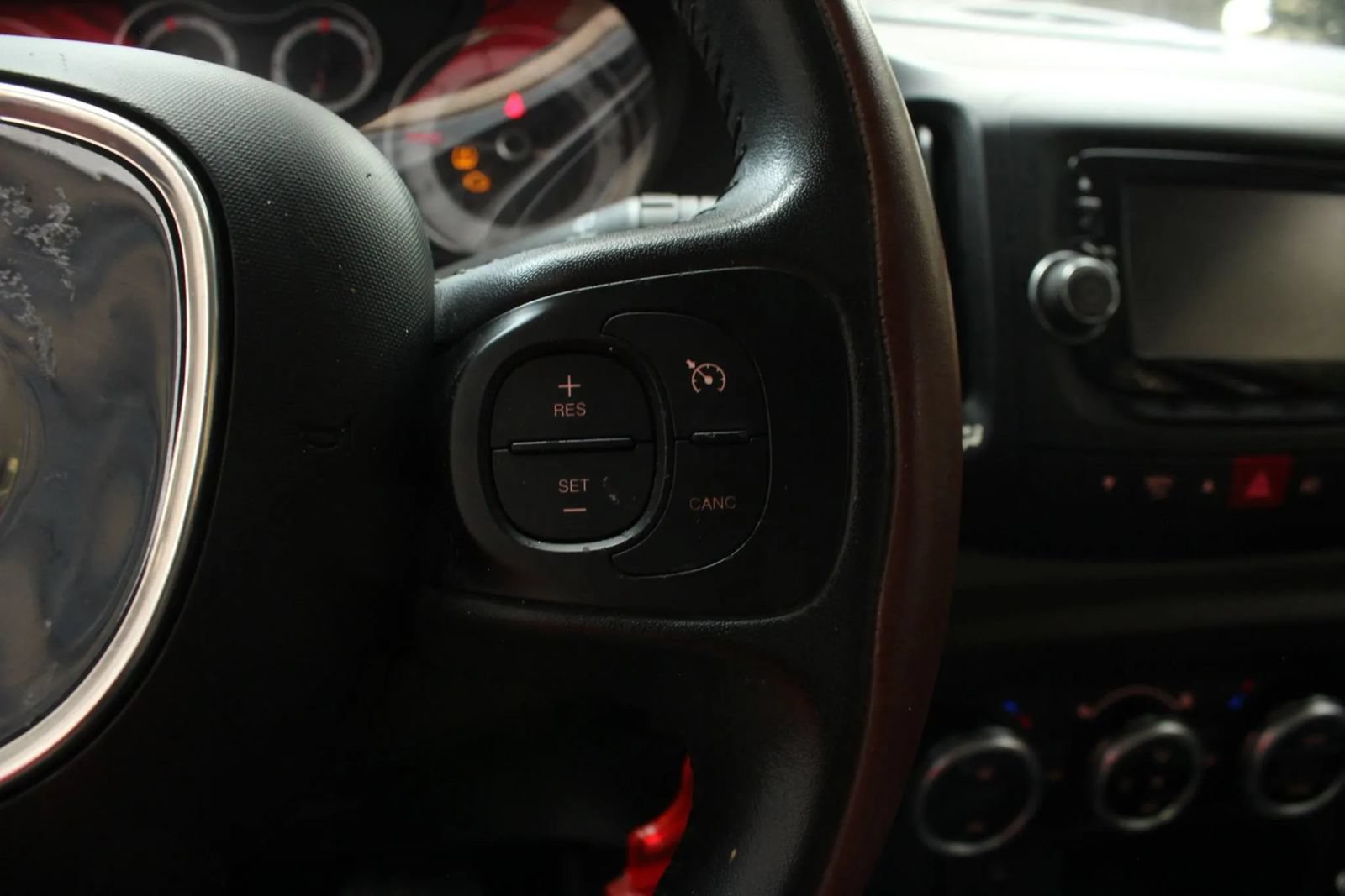 Used 2015 FIAT 500L Trekking FWD image 31