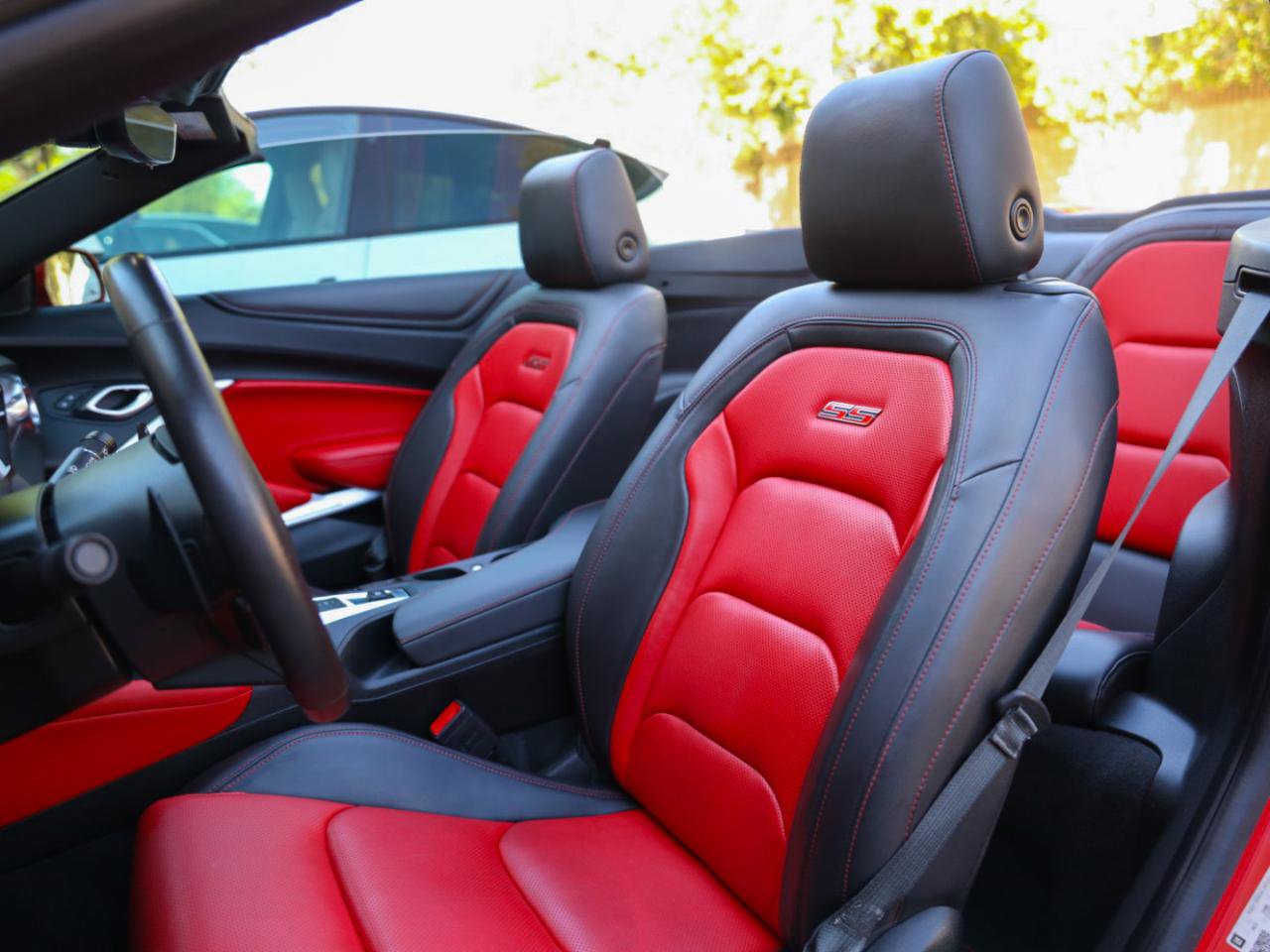 Used 2019 Chevrolet Camaro SS RWD image 8