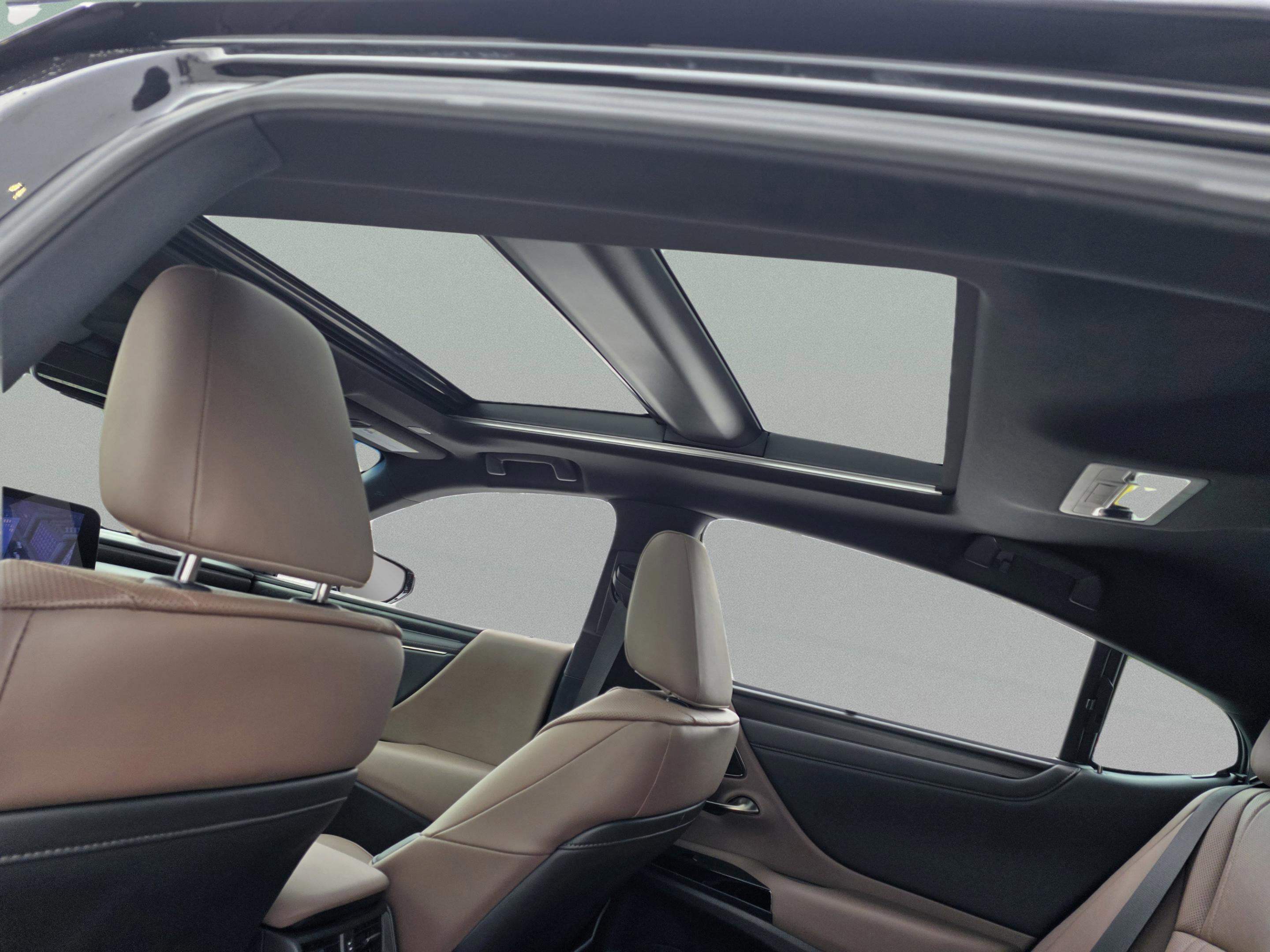 Used 2024 Lexus ES 350 Ultra Luxury image 18