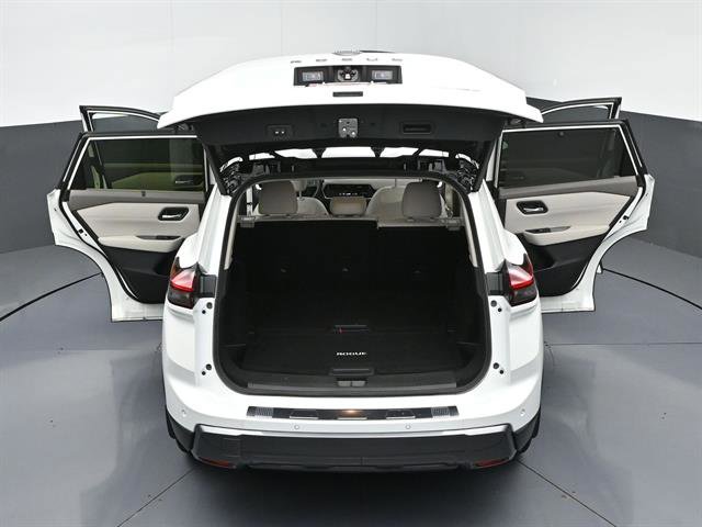 Used 2025 Nissan Rogue SL w/ Tech Package AWD/4WD image 51