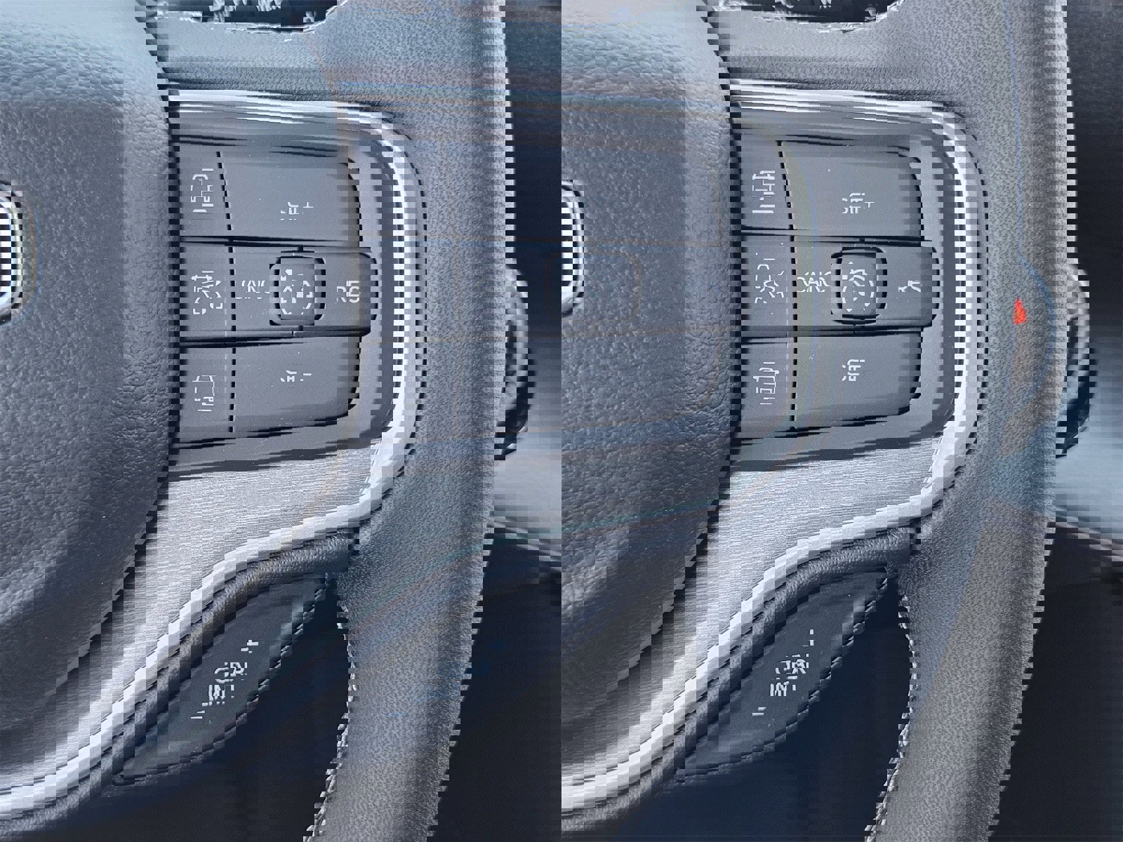 New 2025 Jeep Wagoneer 4WD image 28