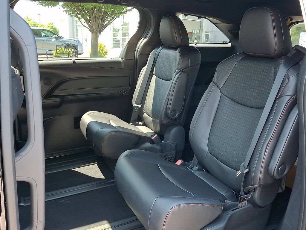 New 2026 Toyota Sienna XSE AWD/4WD image 6