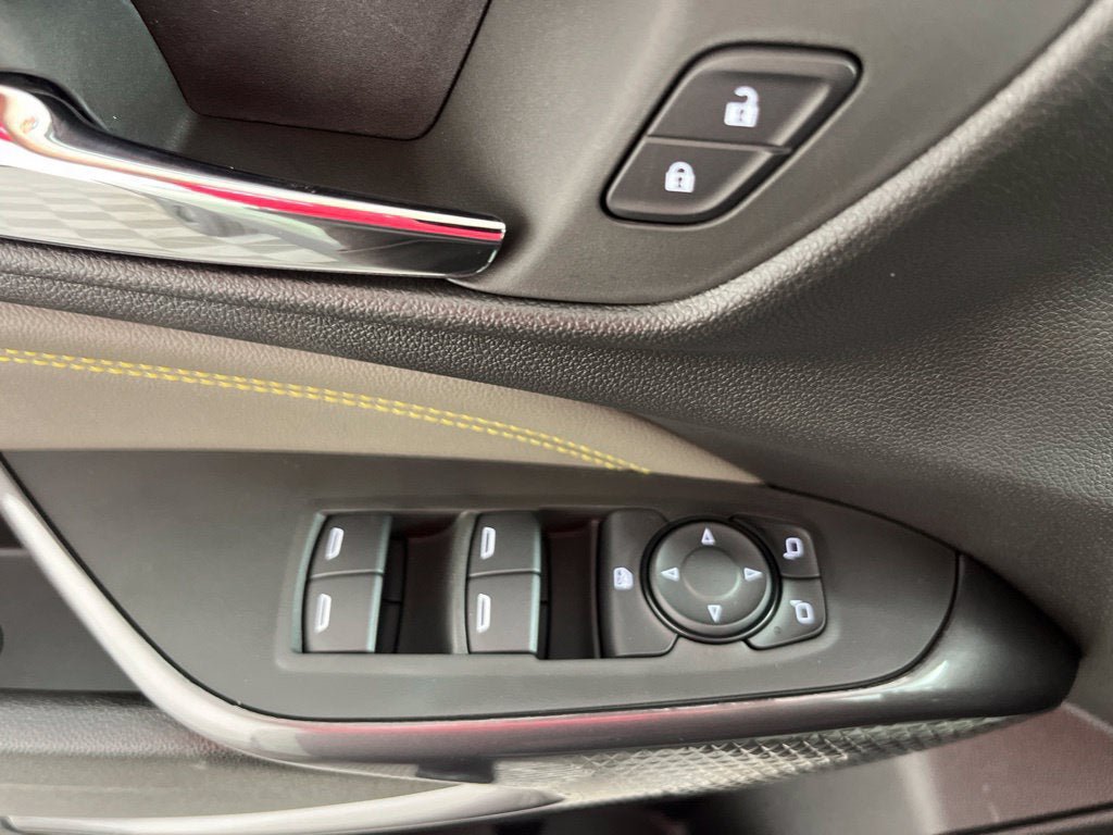 New 2026 Chevrolet Trax ACTIV w/ Sunroof Package FWD image 18