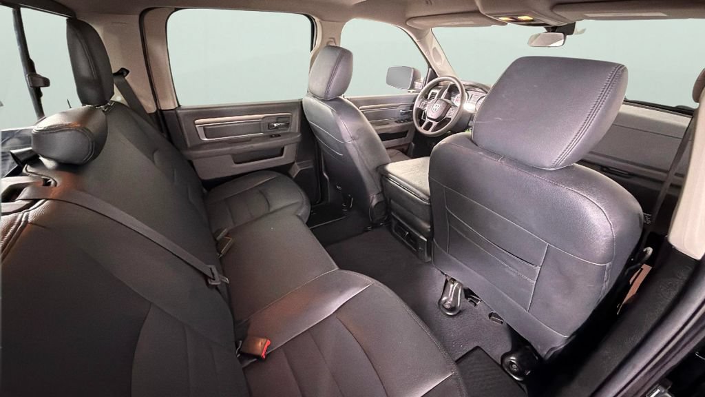 Used 2019 RAM 1500 Classic SLT AWD/4WD image 26