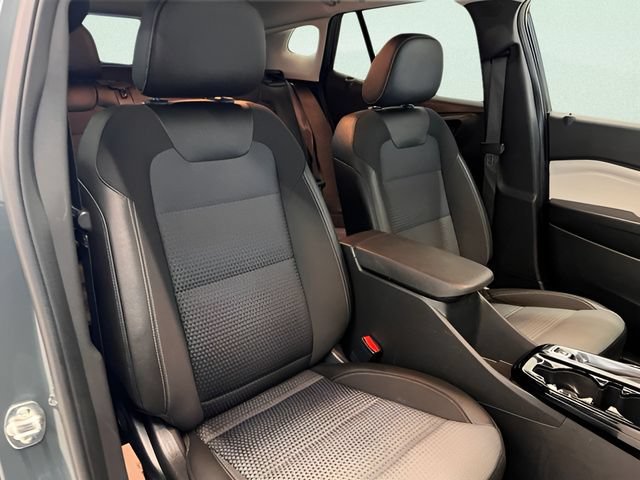 Certified 2025 Chevrolet Trax LT FWD image 8