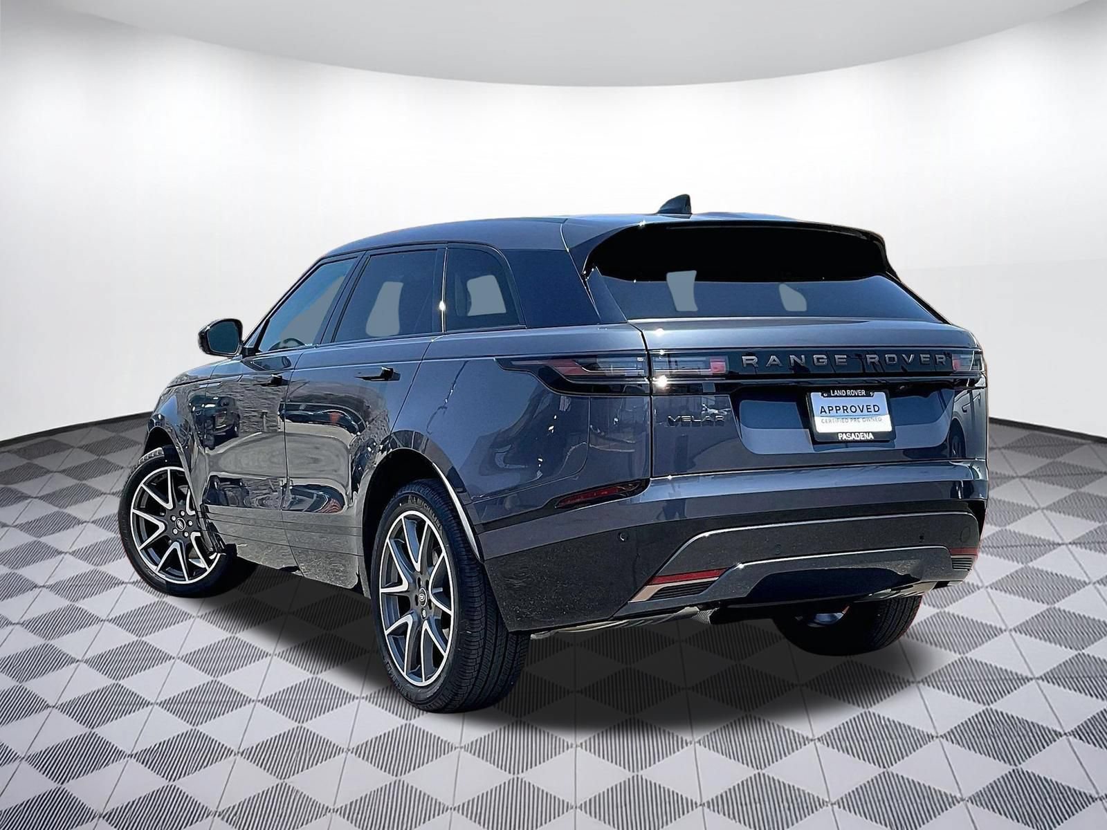 Used 2025 Land Rover Range Rover Velar Dynamic SE AWD/4WD image 11