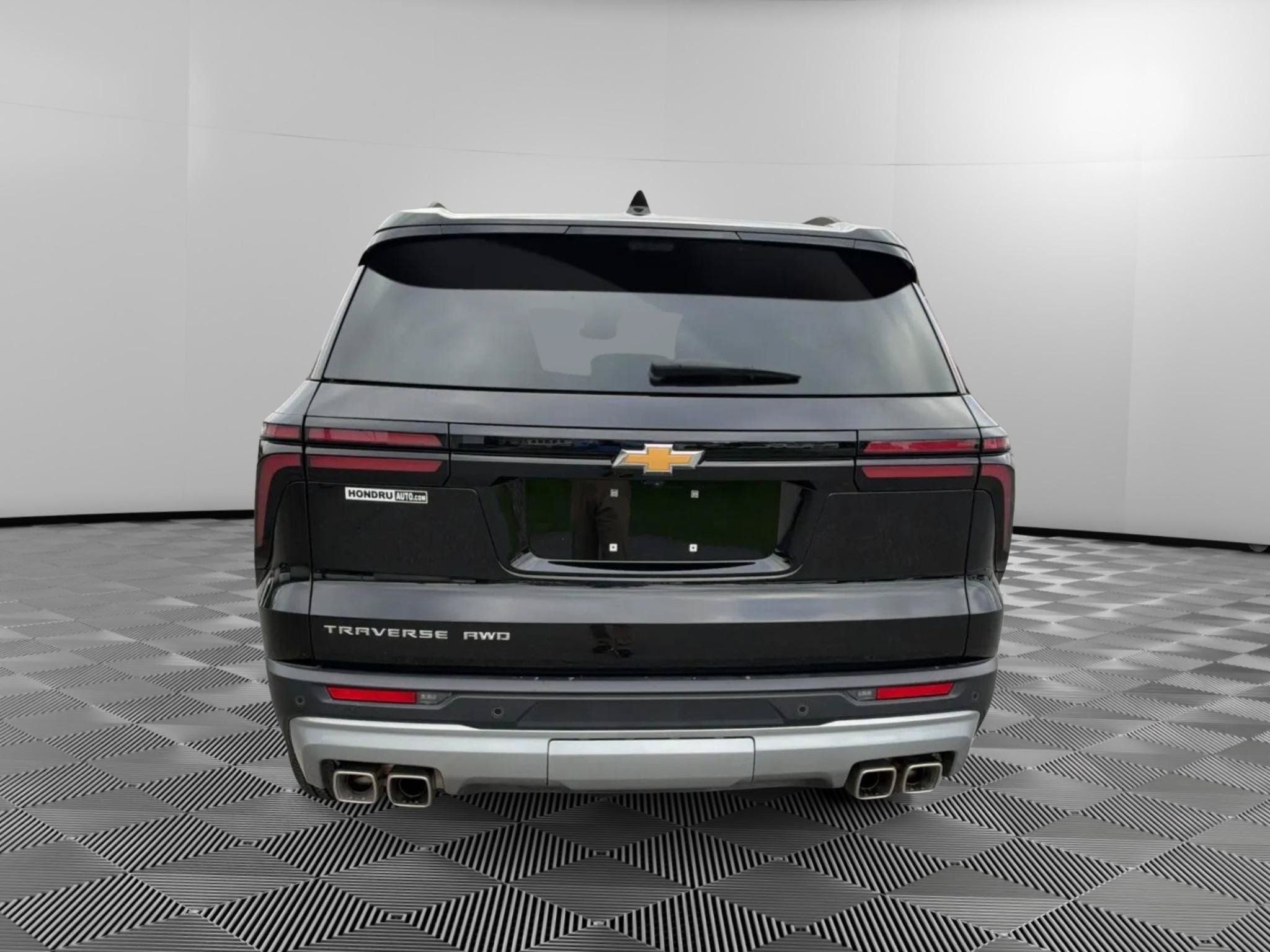 Used 2026 Chevrolet Traverse LT w/ Driver Confidence Package AWD/4WD image 8