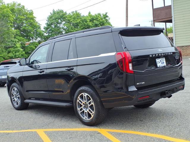 Certified 2025 Ford Expedition Active AWD/4WD image 4