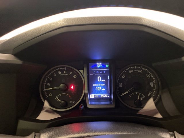 Used 2022 Toyota Tacoma TRD Off-Road w/ Technology Package AWD/4WD image 10
