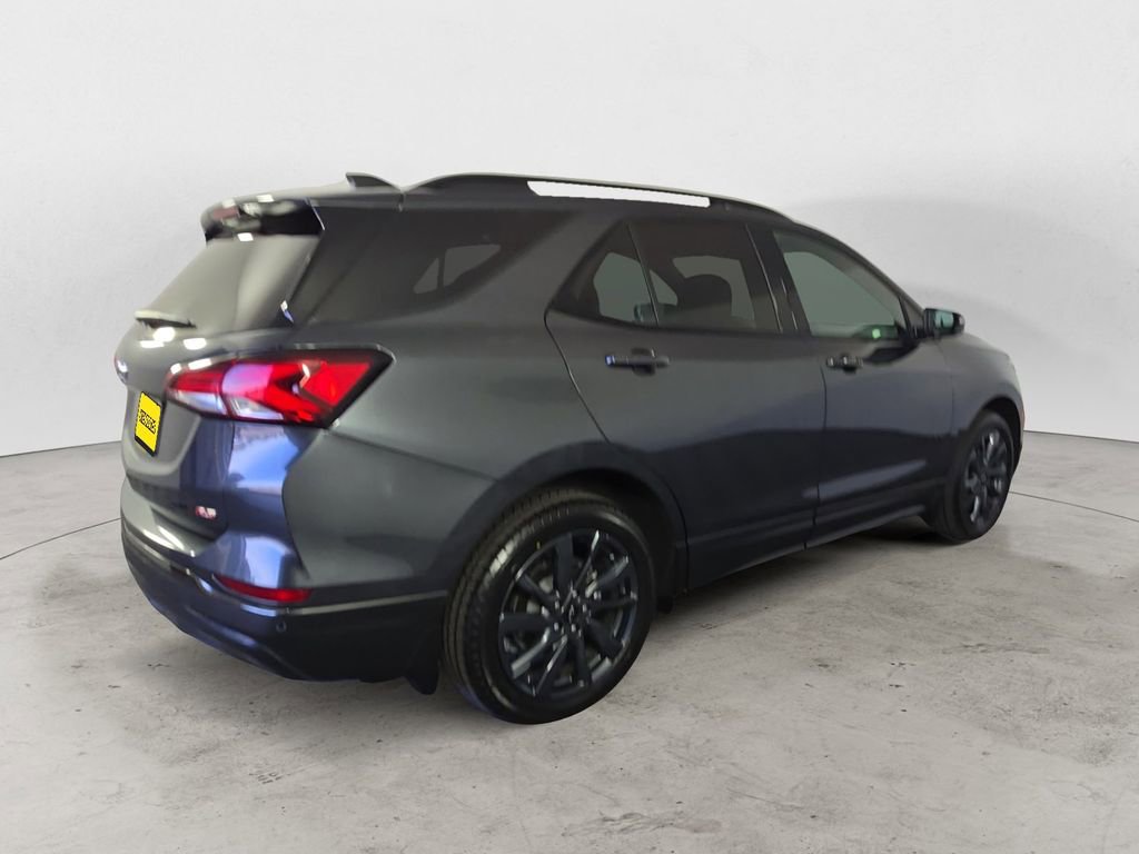 Used 2023 Chevrolet Equinox RS w/ RS Leather Package AWD/4WD image 5