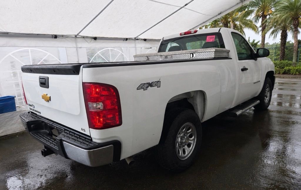 Used 2012 Chevrolet Silverado 1500 W/T w/ LS Package AWD/4WD image 2