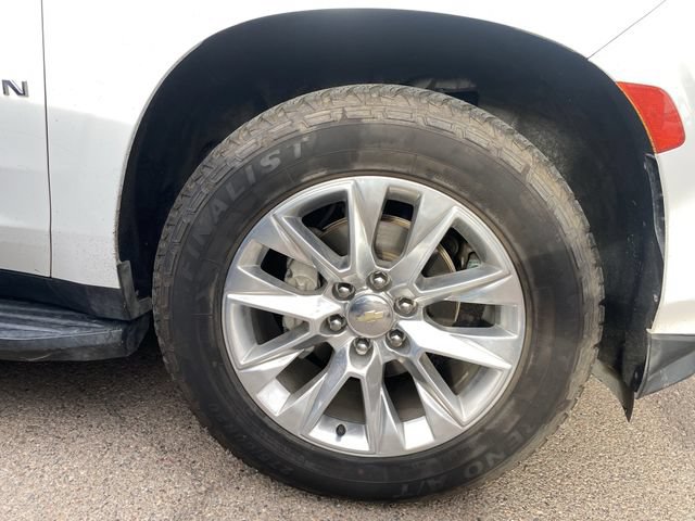Used 2021 Chevrolet Suburban Premier w/ Premium Package AWD/4WD image 9