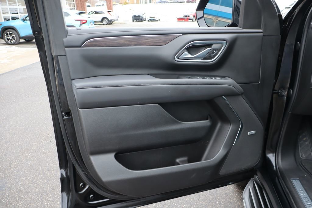 Used 2023 Chevrolet Tahoe LT image 9