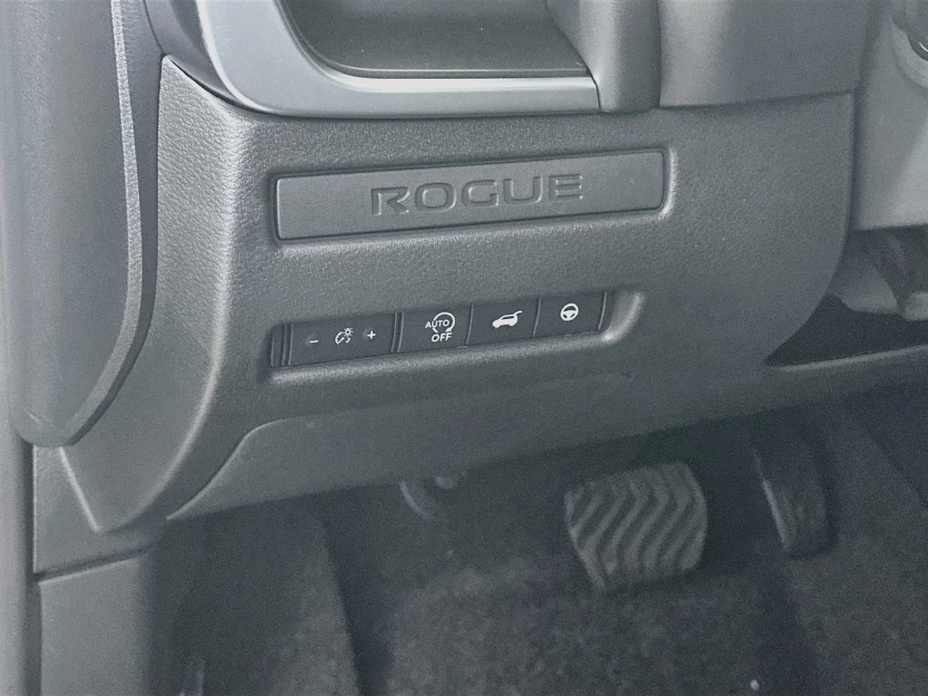 New 2026 Nissan Rogue Dark Armor AWD/4WD image 15