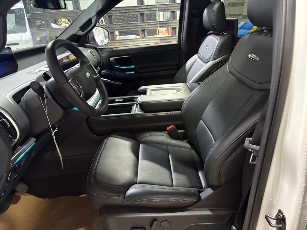 New 2026 Ford Expedition Max Platinum w/ Stealth Performance Package AWD/4WD image 12
