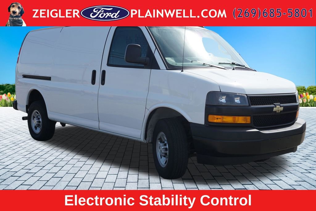 Used 2021 Chevrolet Express 2500 w/ Driver Convenience Package RWD image 7