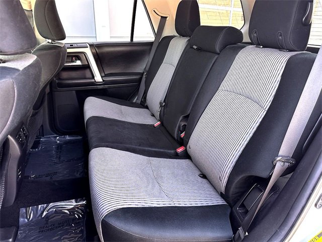 Used 2016 Toyota 4Runner SR5 image 18