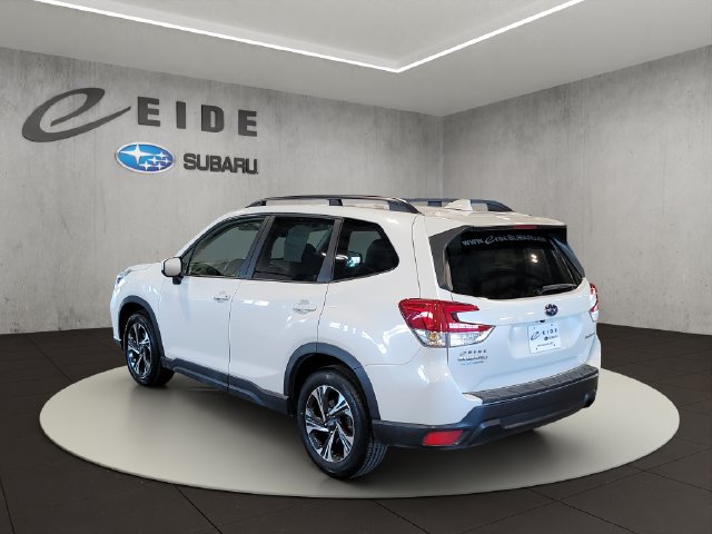 Used 2021 Subaru Forester Premium AWD/4WD image 11