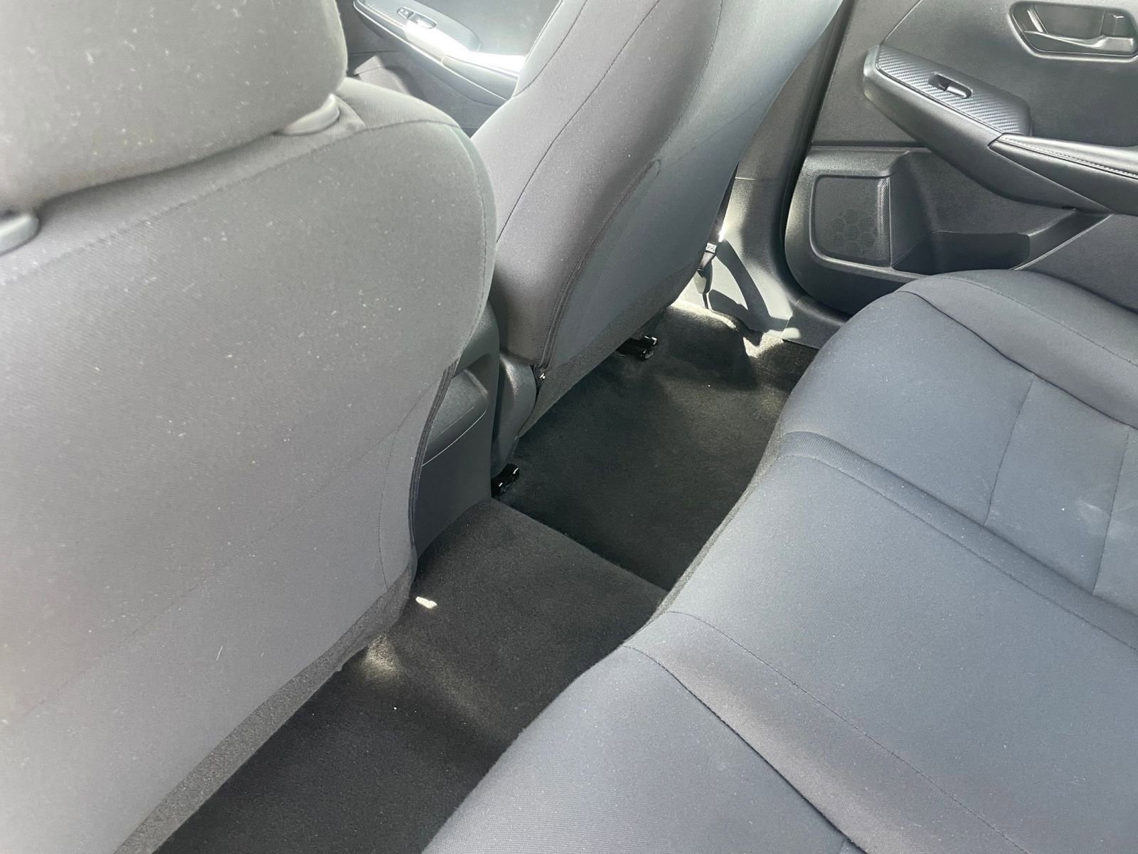 Used 2025 Nissan Sentra S image 23